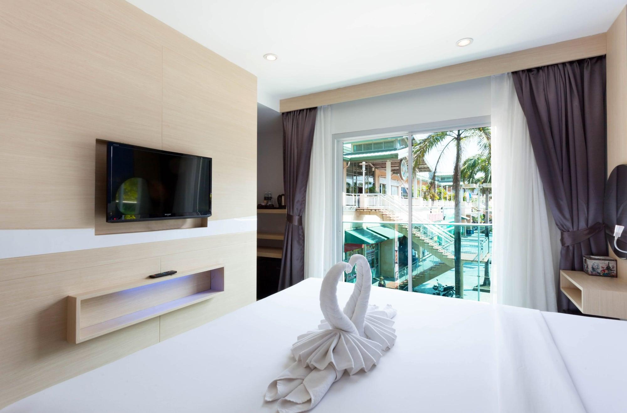 เดอะ เอม ป่าตอง โฮเทล 3* Patong