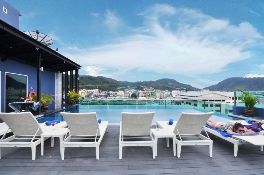 เดอะ เอม ป่าตอง โฮเทล โรงแรม 3*